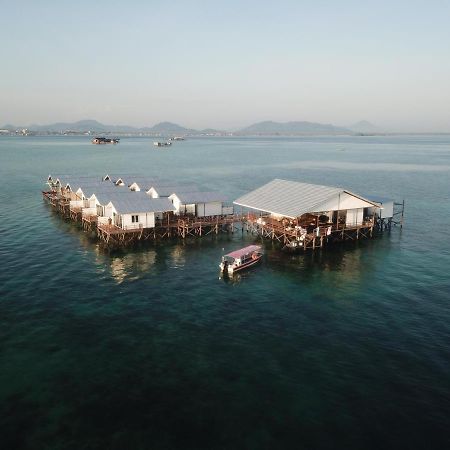 Shun Shun Water Bungalows Hotell Semporna Exteriör bild