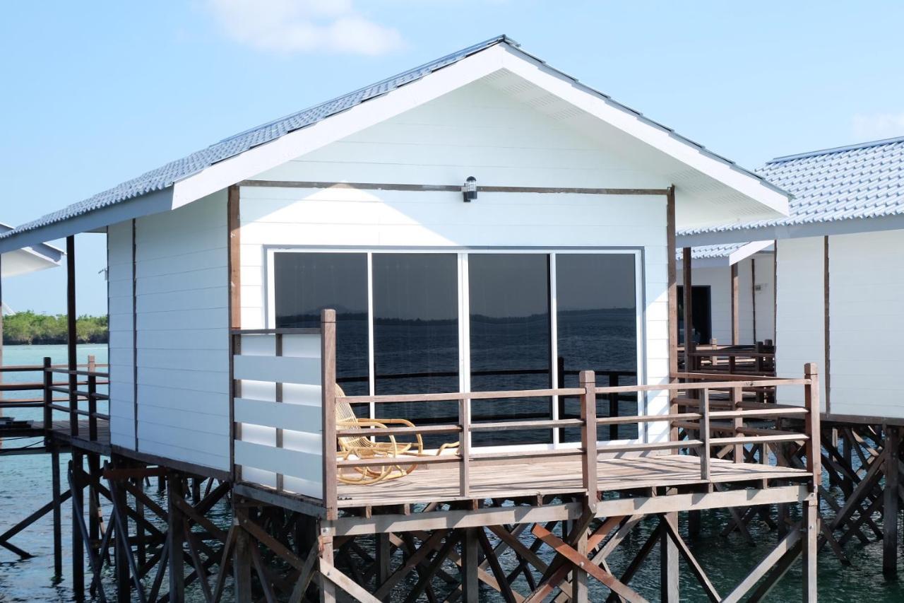 Shun Shun Water Bungalows Hotell Semporna Exteriör bild