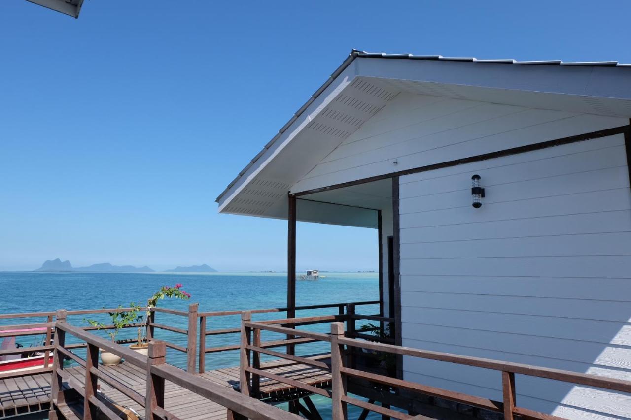 Shun Shun Water Bungalows Hotell Semporna Exteriör bild