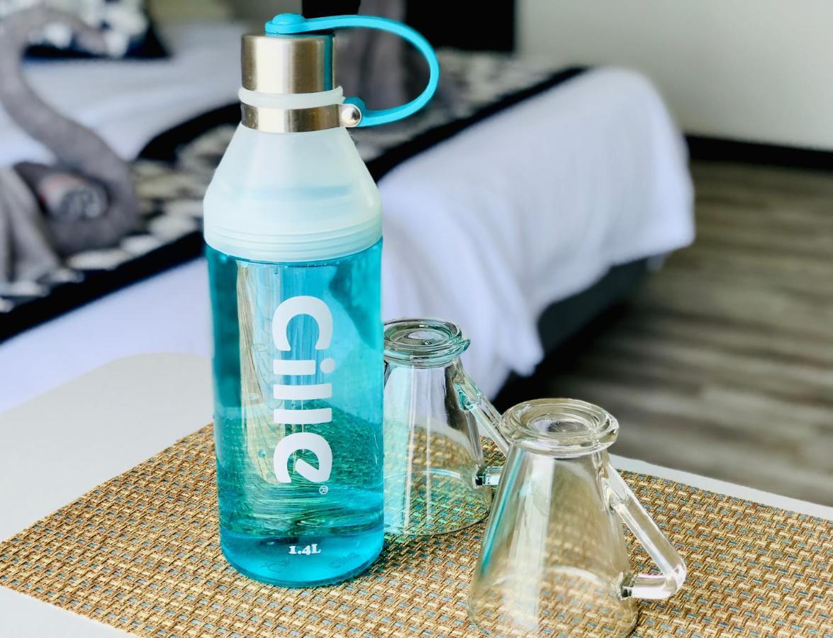 Shun Shun Water Bungalows Hotell Semporna Exteriör bild