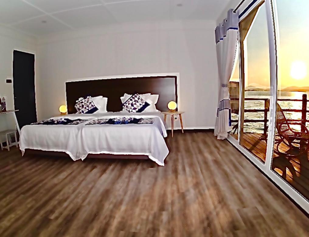 Shun Shun Water Bungalows Hotell Semporna Exteriör bild